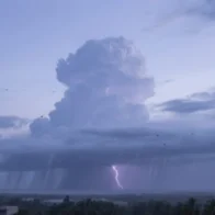 A trough will maintain showers, thunderstorms and wind gusts in several provinces | De Último Minuto English
