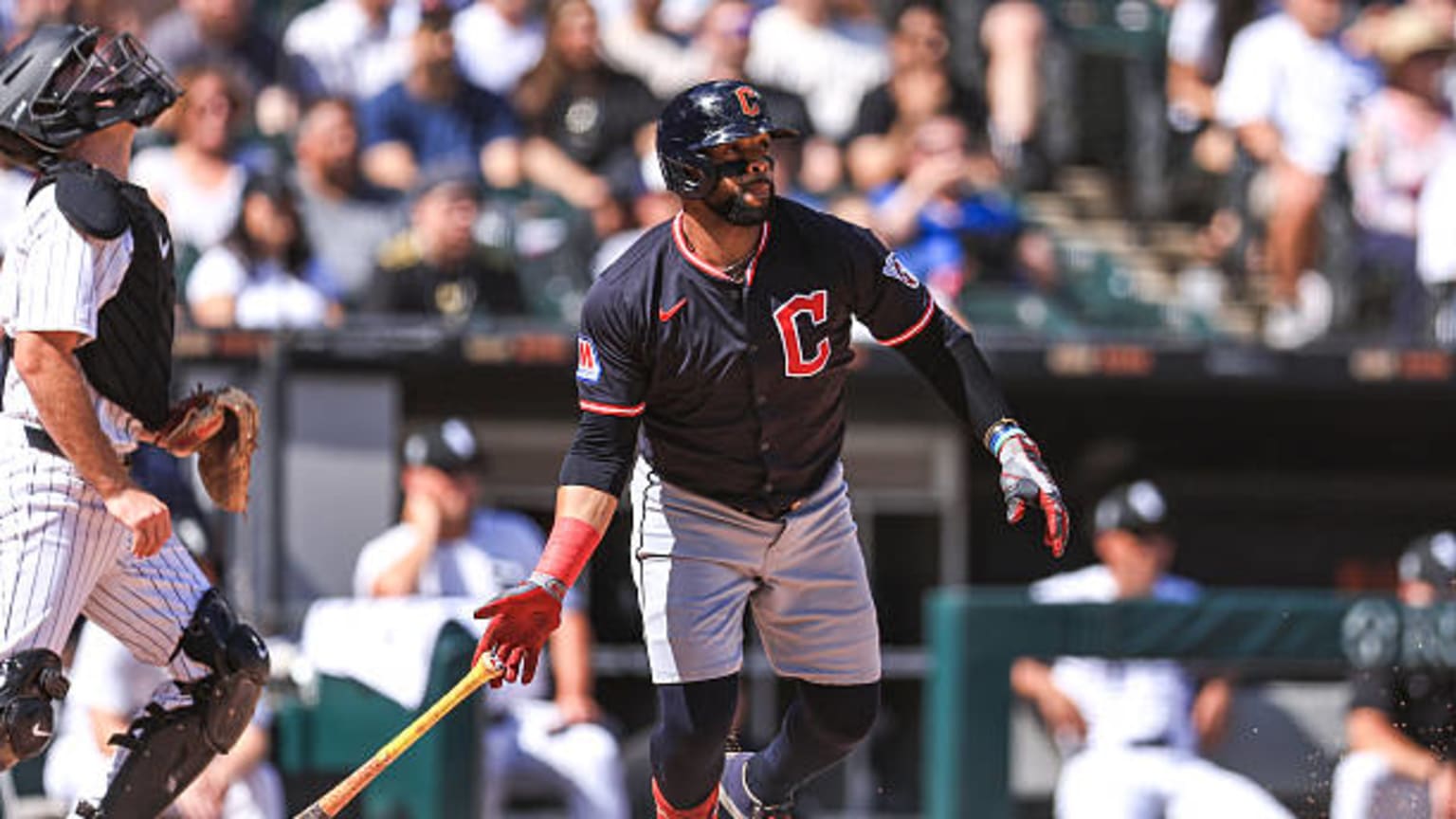 Carlos Santana becomes a free agent after being released by the Guardians | De Último Minuto English