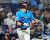 Marlins sweep Yankees for the first time and reach .500 record | De Último Minuto English