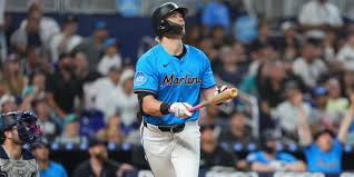 Marlins sweep Yankees for the first time and reach .500 record | De Último Minuto English