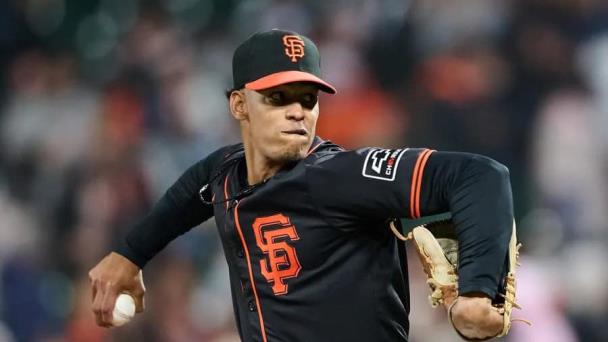 Randy Rodríguez considers undergoing Tommy John surgery after medical recommendation | De Último Minuto English