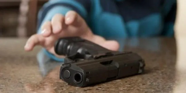 Three-year-old child dies after accidentally being shot by his parent | De Último Minuto English