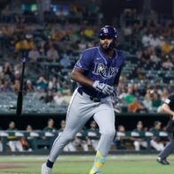 Junior Caminero leaves with mid-back discomfort and is day-to-day with the Rays | De Último Minuto English