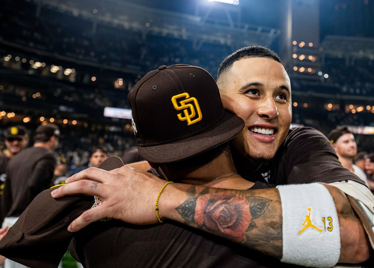 Padres clinch postseason berth with walk-off win, celebrate their fourth qualification in six years | De Último Minuto English