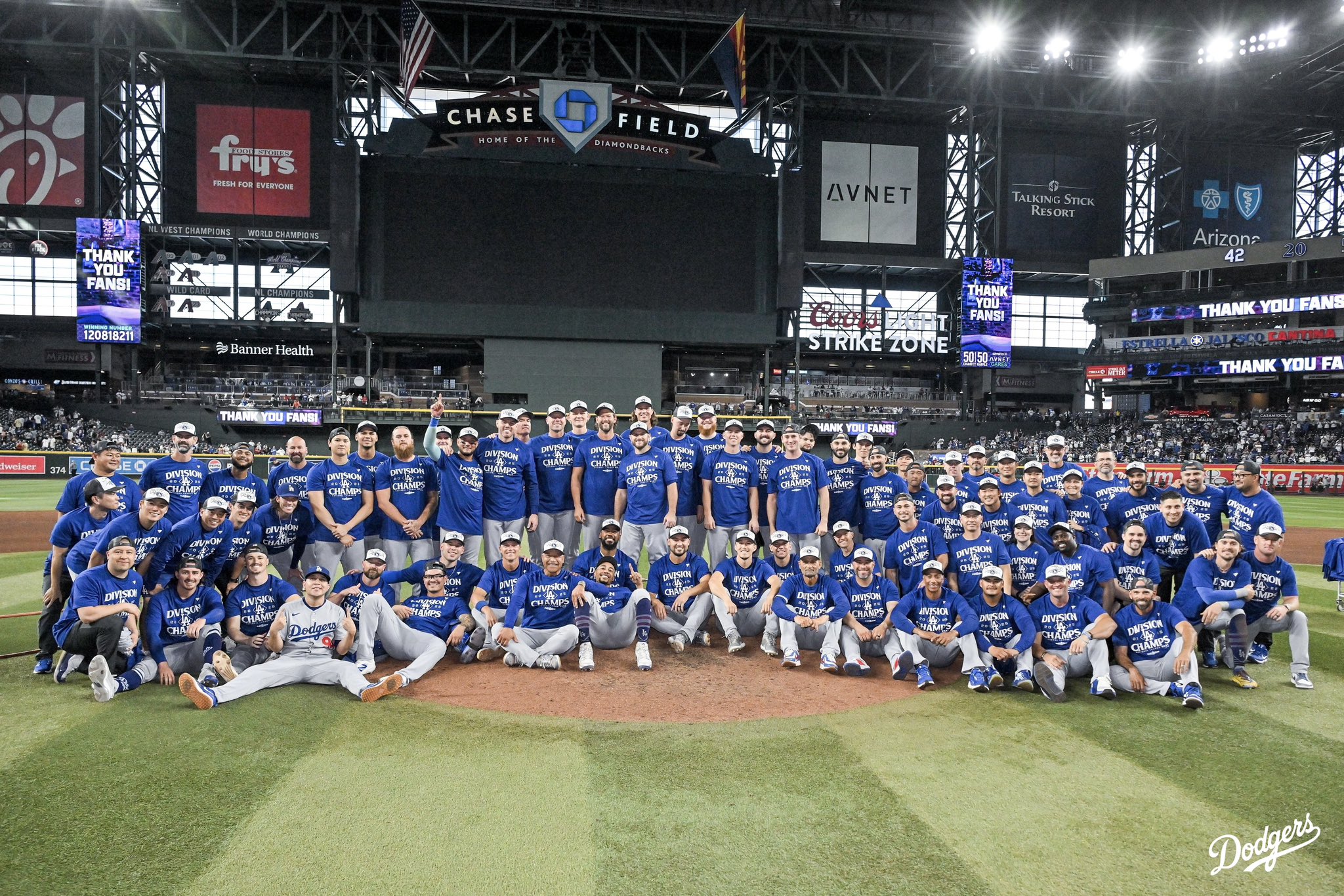Dodgers secure their fourth consecutive National League West title | De Último Minuto English