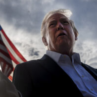 Trump will impose a 100% tariff on all movies produced outside the U.S. | De Último Minuto English