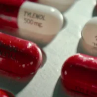 Tylenol maker rejects Trump's claims about limiting its use in pregnancy | De Último Minuto English