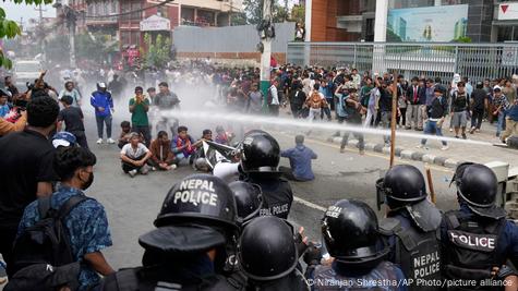 Nepal's Prime Minister resigns after violent repression that left at least 19 dead | De Último Minuto English