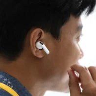 Apple equips its AirPods with translation in English, Spanish, Portuguese, French, and German | De Último Minuto English