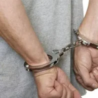 They arrest a man who had been a fugitive for 14 years for a homicide. | De Último Minuto English