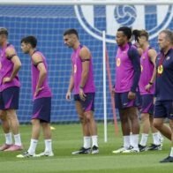 Flick confirms Lamine Yamal's absence due to pubic discomfort and criticizes coach De la Fuente's management | De Último Minuto English