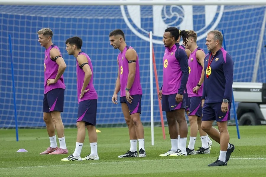 Flick confirms Lamine Yamal's absence due to pubic discomfort and criticizes coach De la Fuente's management | De Último Minuto English