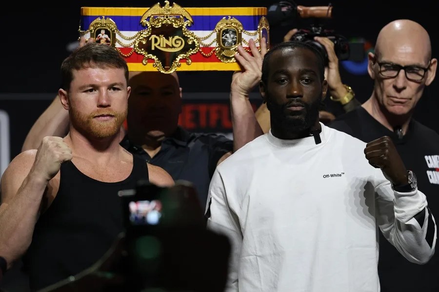 The 'Canelo' Álvarez defends his titles against a Terence Crawford who seeks to make history | De Último Minuto English