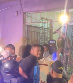 Young people entrenched in Guachupita surrender to the Police after mediation | De Último Minuto English