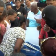 Remains of Yostín Peralta, a child who was sexually abused and murdered by a former convict in Los Mina, are buried. | De Último Minuto English