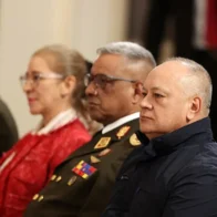 Cabello asks Venezuelans to prepare on "all fronts" in the face of US deployment. | De Último Minuto English