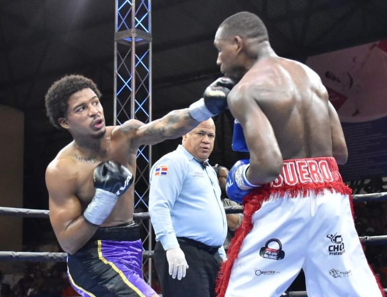Esteuri Suero defeats the undefeated Elian Rodríguez | De Último Minuto English
