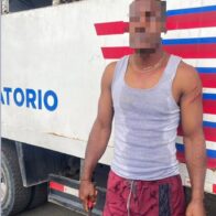 Haitian arrested after attacking Migration agent with a machete | De Último Minuto English