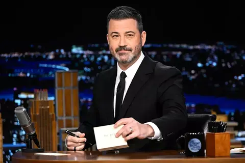 Jimmy Kimmel's show suspended due to comments about Charlie Kirk | De Último Minuto English