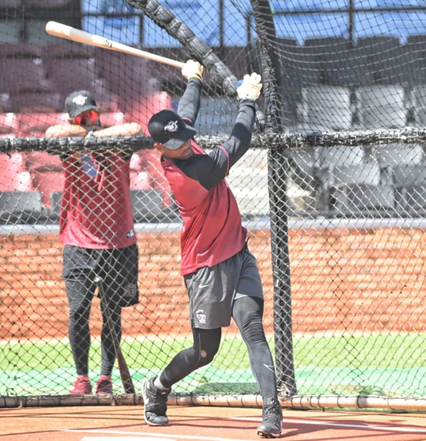 Leury García, Carlos Franco, and Julio Carreras lead the Giants' integrations | De Último Minuto English