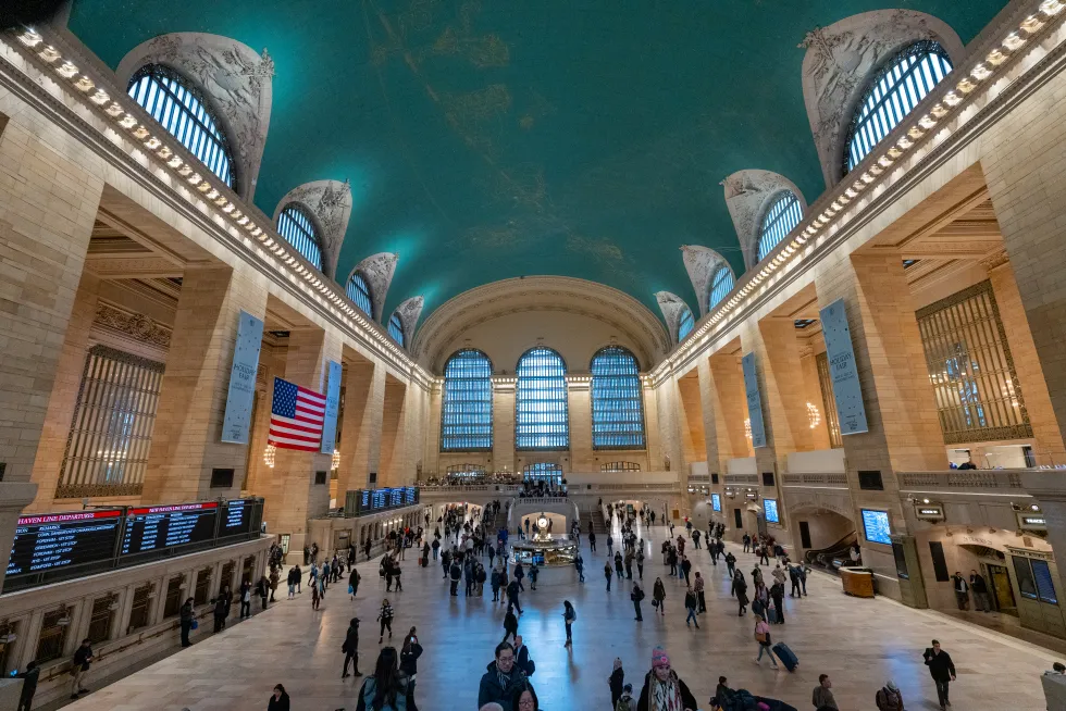 Power restored at New York's Grand Central Station after brief outage | De Último Minuto English