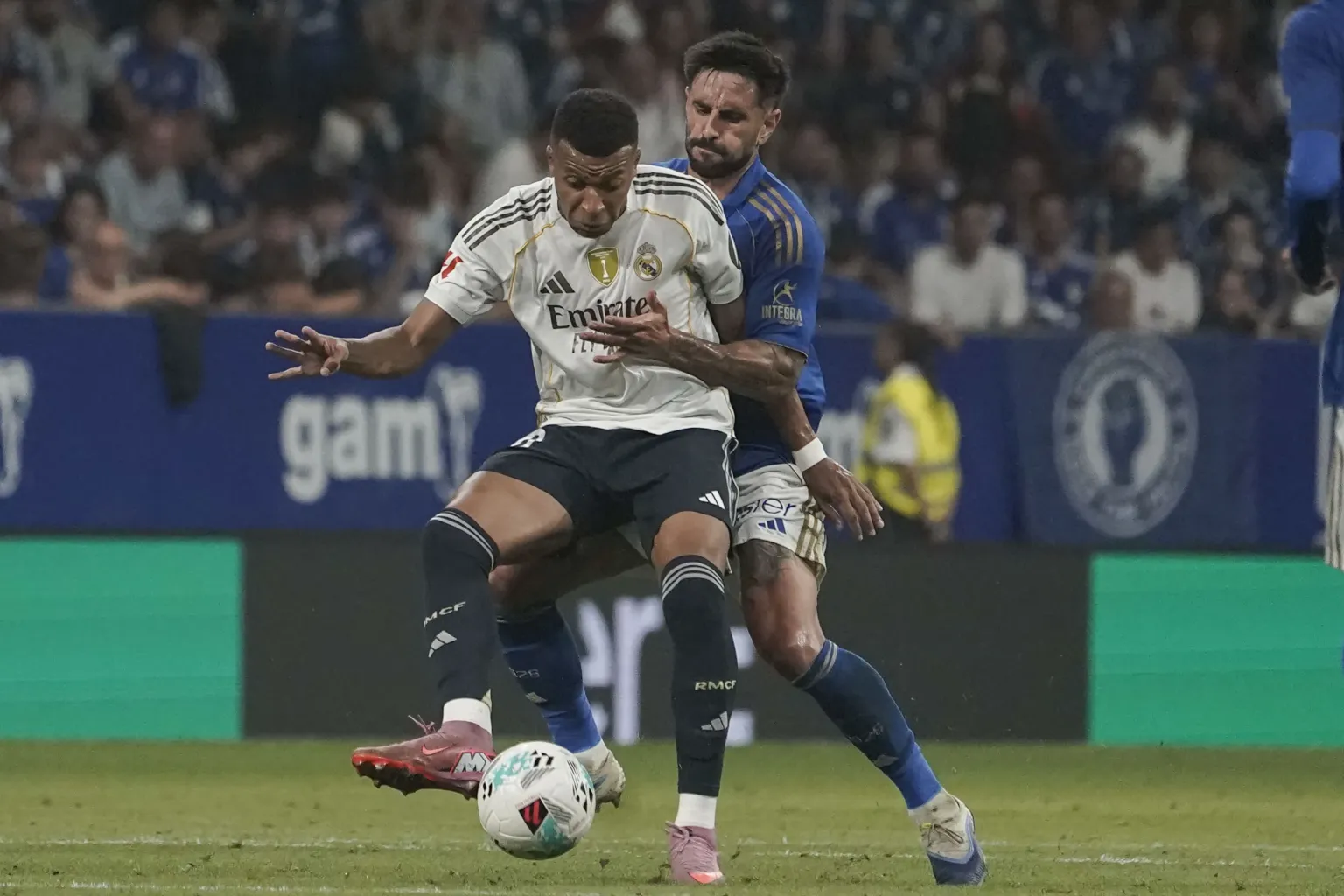 A detainee for racist gestures at the Tartiere against Real Madrid | De Último Minuto English
