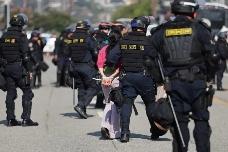 Lawsuit Filed Against Trump Administration to Halt Immigration Raids in U.S. Capital | De Último Minuto English