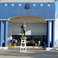 Migration detains 12 Haitian minors for "intimidating" the local population at the border | De Último Minuto English