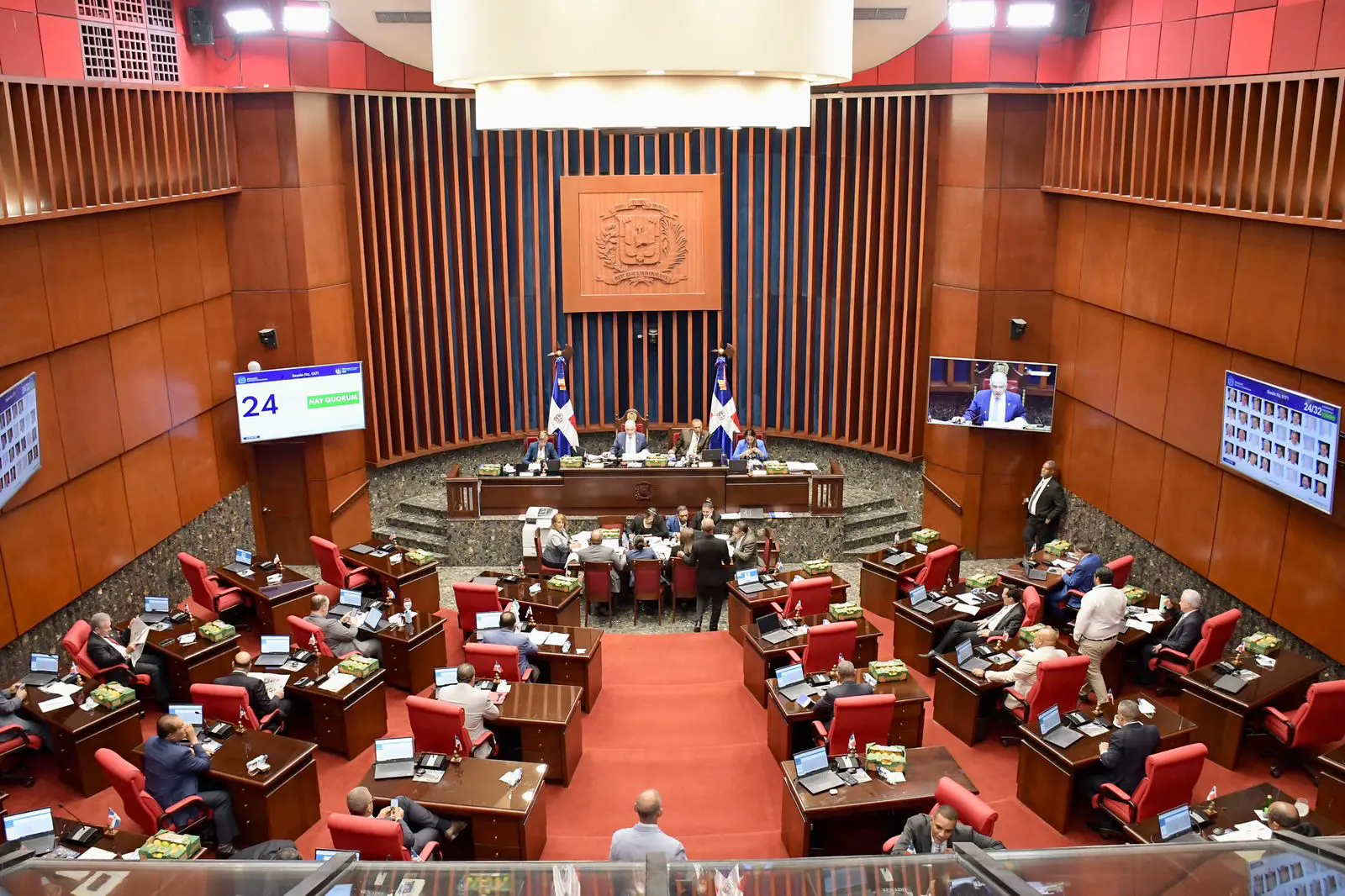 Senate to address projects on drugs, gambling, and Labor Code this Monday | De Último Minuto English