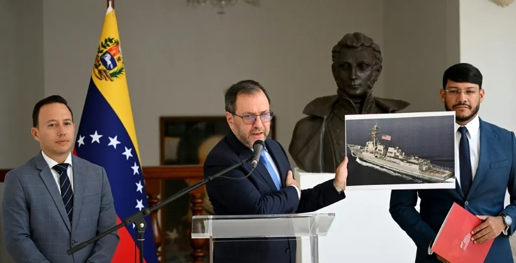 Venezuela denounces frequent flights of U.S. military aircraft near its coasts amid tensions in the Caribbean | De Último Minuto English