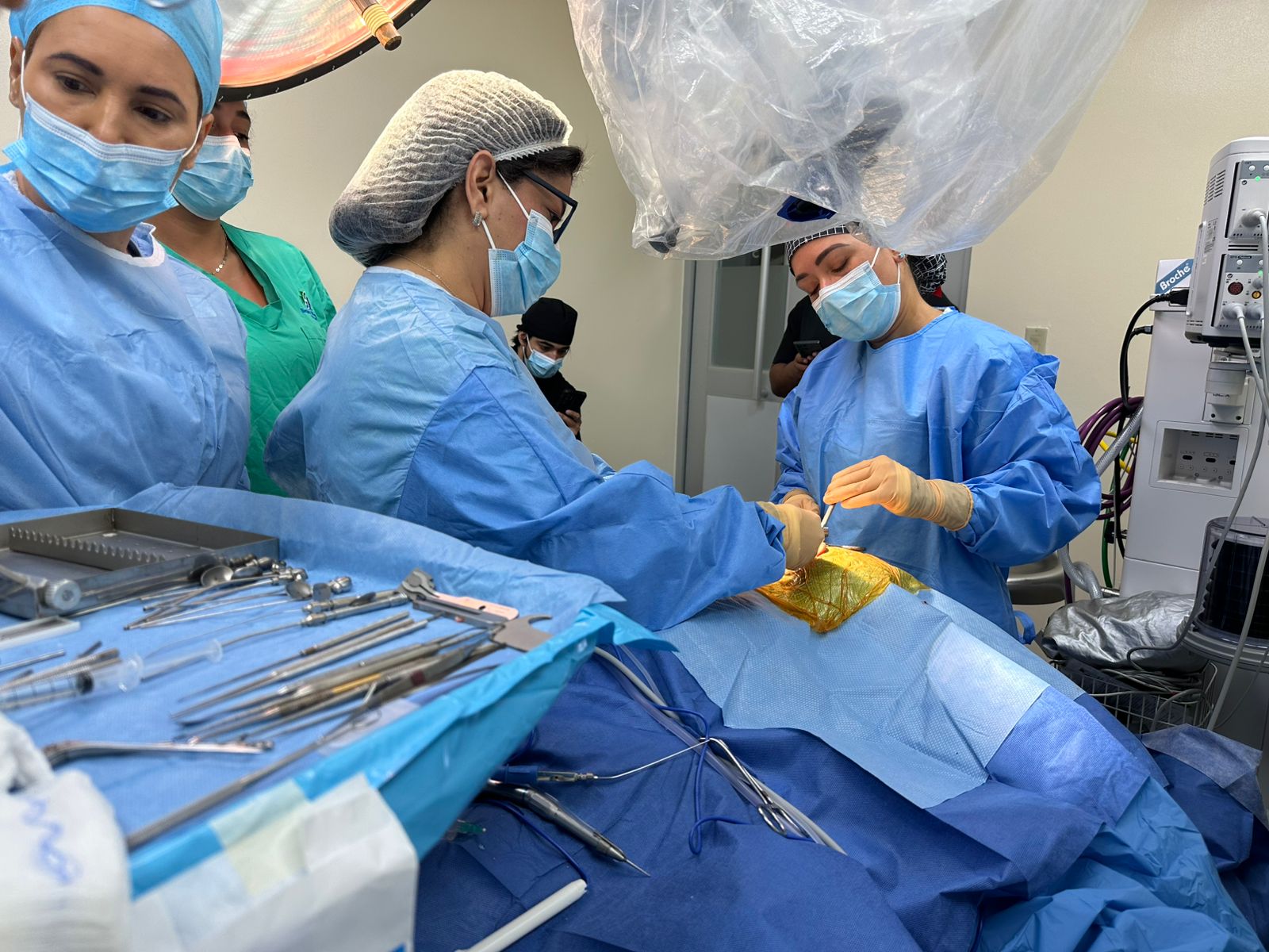 HOMS successfully performs cochlear implant surgery on a four-year-old girl | De Último Minuto English