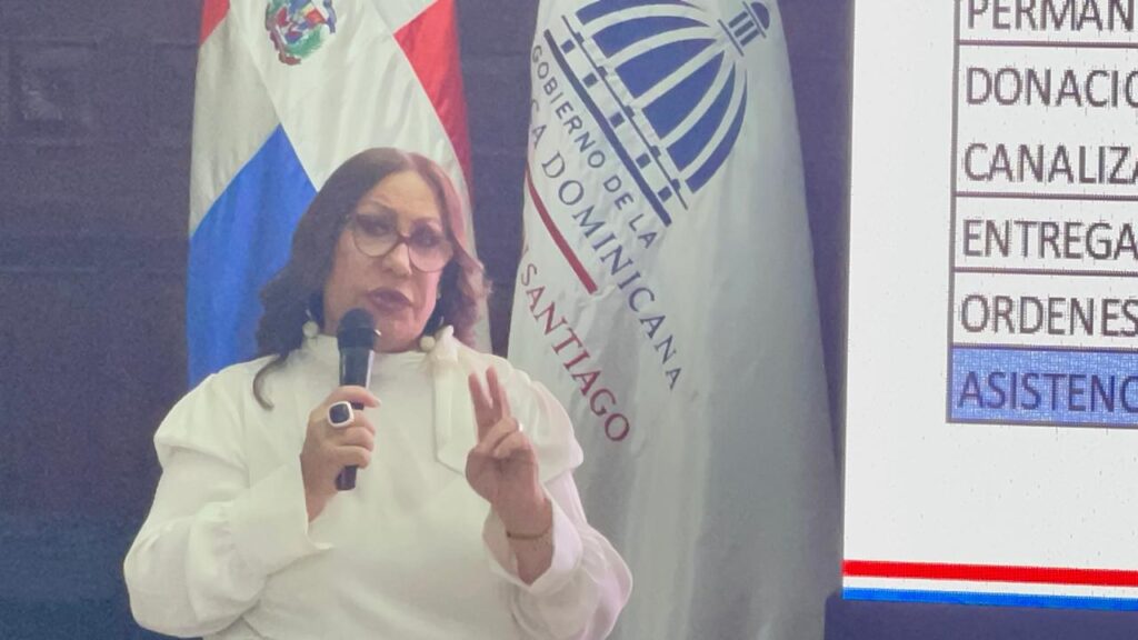 Governor Rosa Santos gives an account and highlights management close to the communities of Santiago | De Último Minuto English