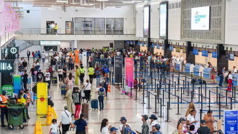 User complaints continue after blackout at the AILA | De Último Minuto English