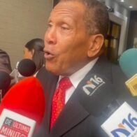 Senator Dagoberto Rodriguez calls Aerodom's blackouts at AILA irresponsible. | De Último Minuto English