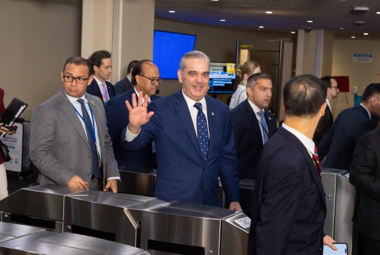 Abinader arrives at the UN to participate in debates of the 80th session of the General Assembly | De Último Minuto English