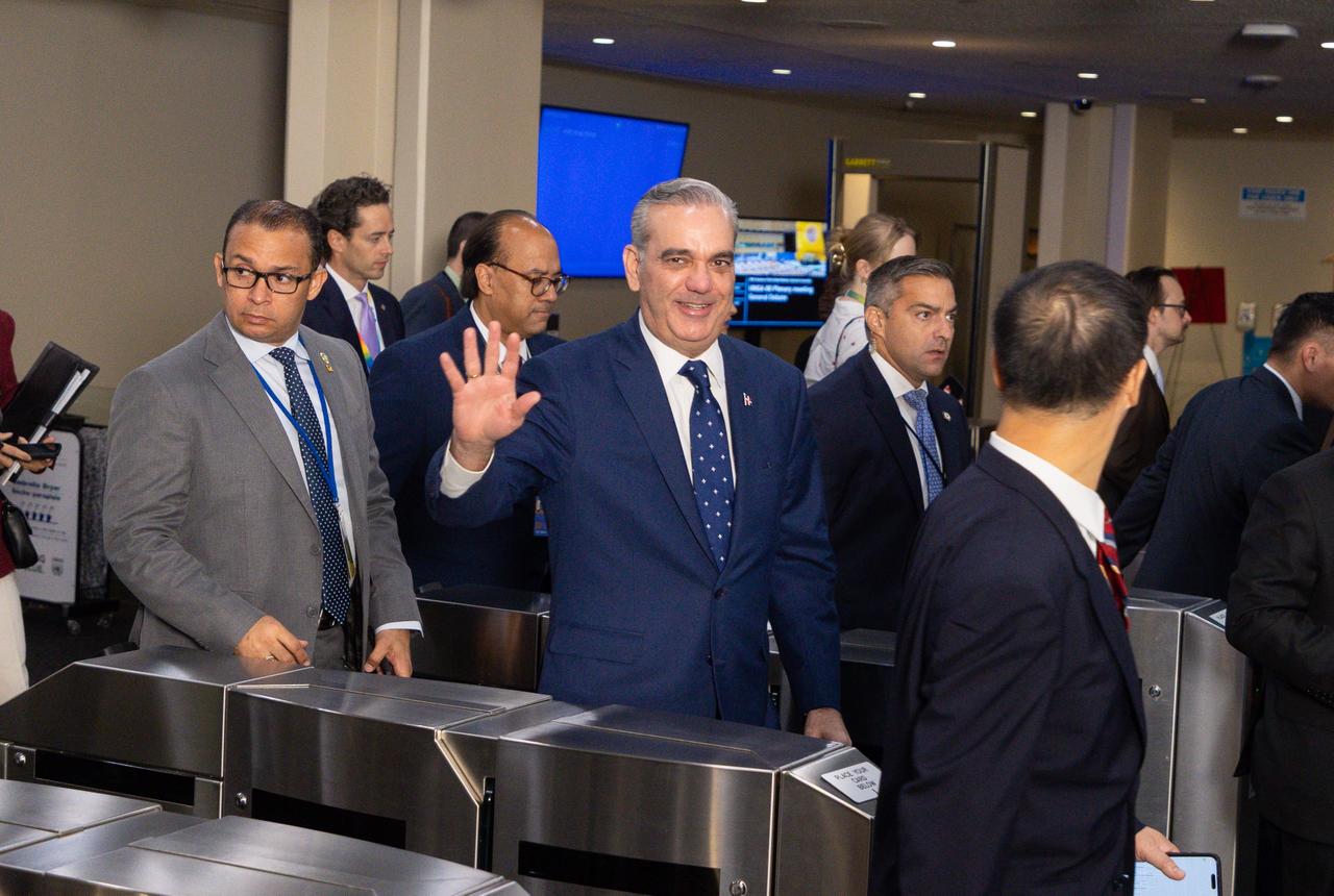 Abinader arrives at the UN to participate in debates of the 80th session of the General Assembly | De Último Minuto English