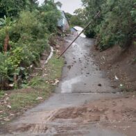 Collapse due to rain causes the fall of electrical wiring in Alto de Peralta | De Último Minuto English