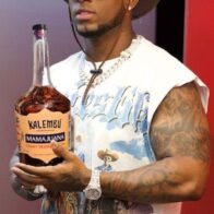 From Alofoke's House to Dufry Dominicana! Crazy Design puts the Mamajuana Kalembú on sale | De Último Minuto English
