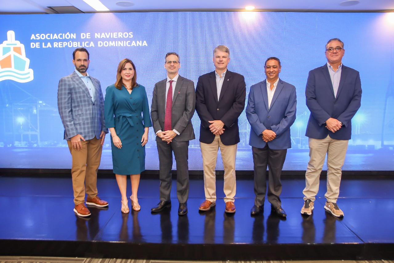 Dominican Republic reaffirms its vision as a regional logistics hub at ANRD conference | De Último Minuto English