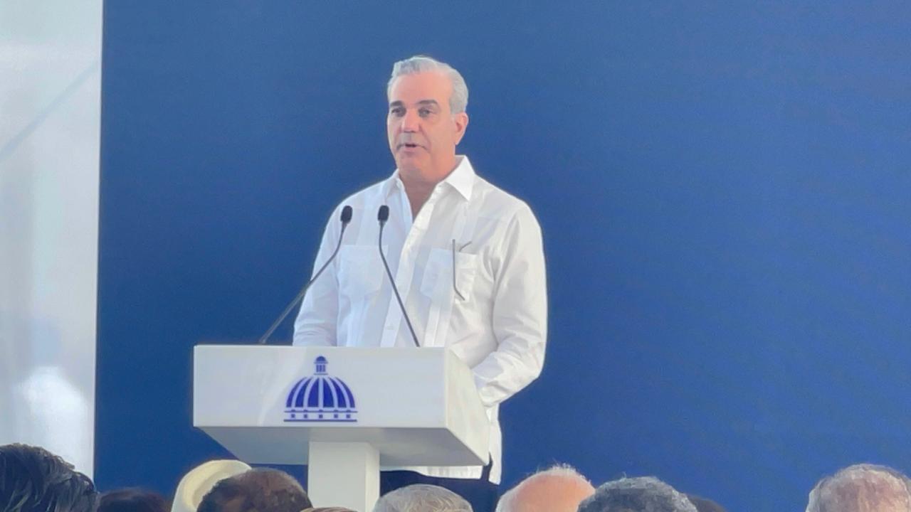 Abinader reiterates before Senasa case will not tolerate impunity "even if it comes from the same government" | De Último Minuto English