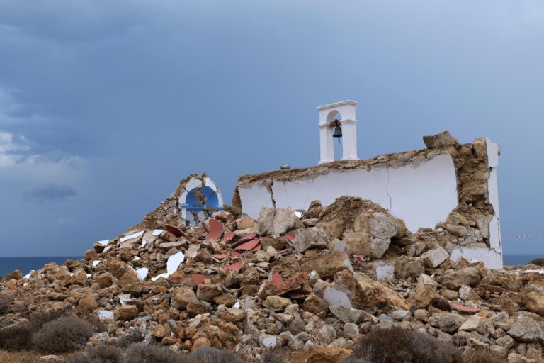 A 5.2 magnitude earthquake shakes the Greek island of Evia and Athens without causing damage | De Último Minuto English