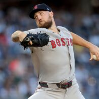 Crochet dominates as the Red Sox kick off the Wild Card Series with a win over the Yankees | De Último Minuto English