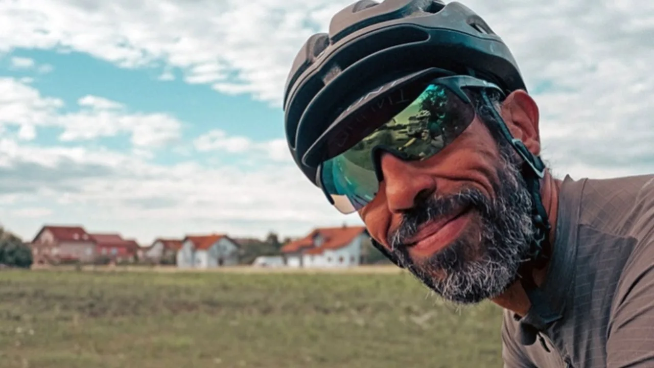 Russia arrests a French cyclist trying to break a world record | De Último Minuto English