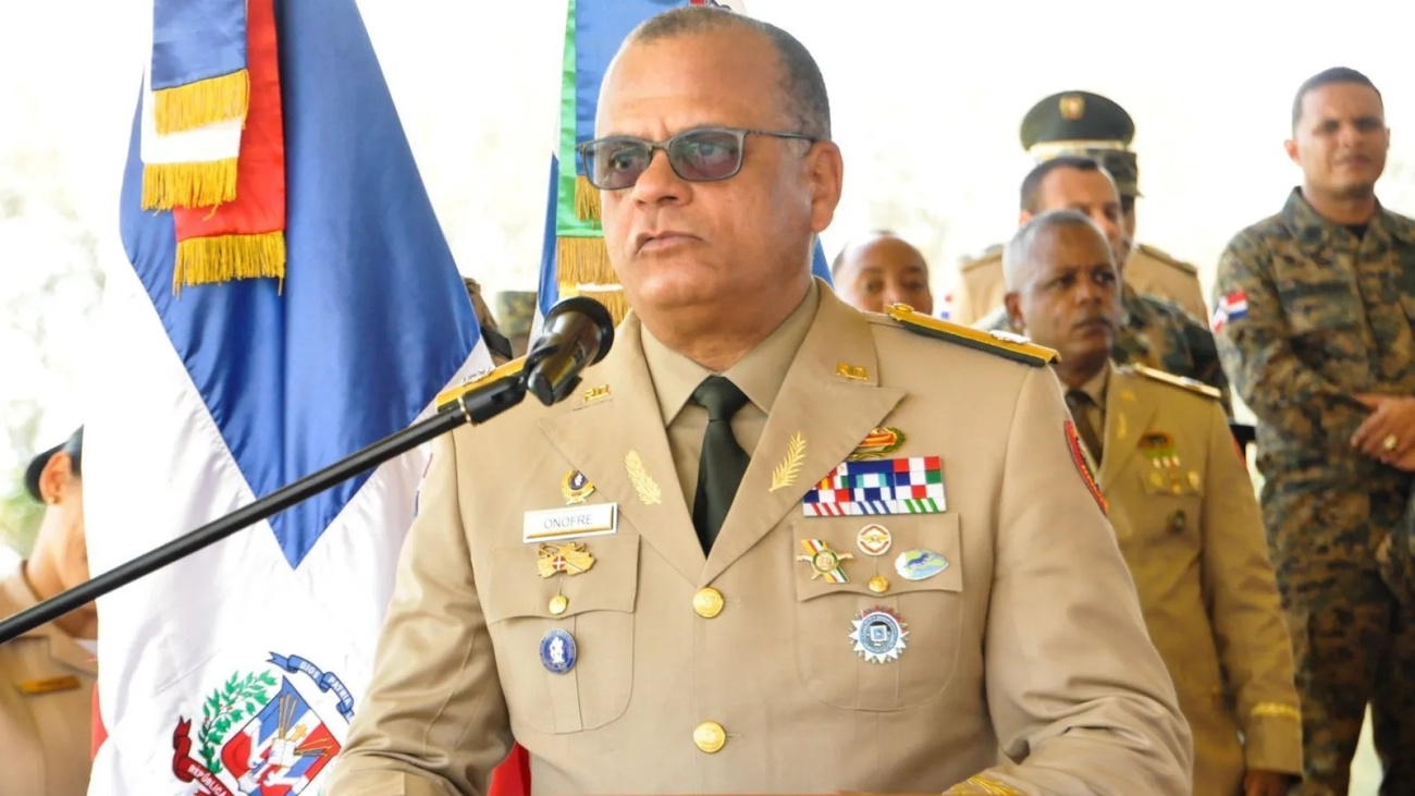 Defense Minister details progress and expansion of the border wall | De Último Minuto English