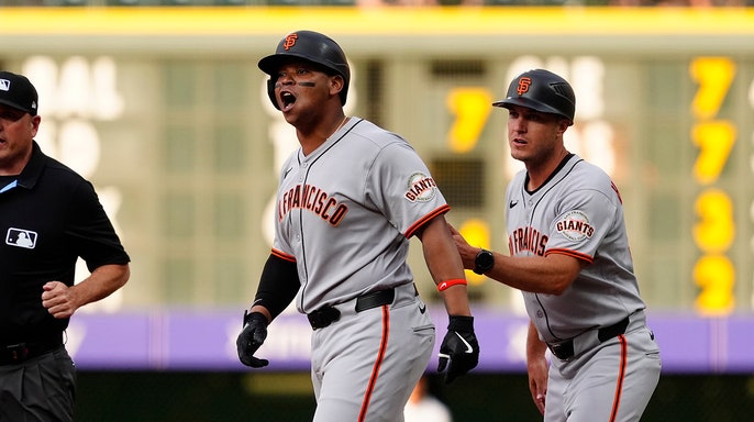 Rafael Devers hits a home run and ignites a brawl between Giants and Rockies | De Último Minuto English