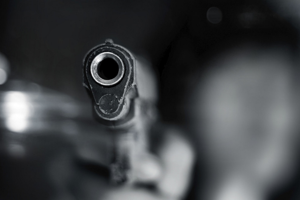 Police shoots and kills alleged offender in supposed exchange of gunfire Herrera | De Último Minuto English