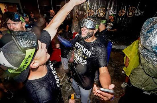 Brewers conquer the National League Central Division for the third year in a row | De Último Minuto English