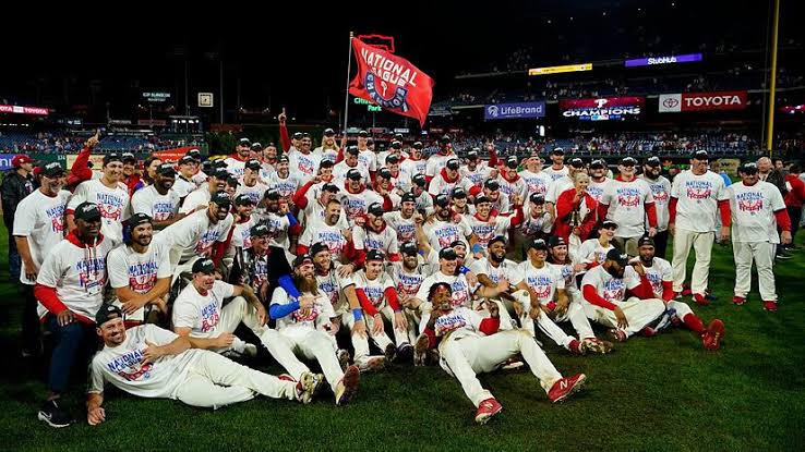 Phillies Surpass Dodgers as Favorites in Betting Odds to Win the 2025 World Series | De Último Minuto English