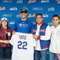 Juan Soto welcomes Sports Minister Kelvin Cruz at Citi Field during Hispanic Heritage Month | De Último Minuto English