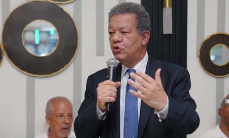 Leonel says Government ended up admitting irregularities in Senasa | De Último Minuto English